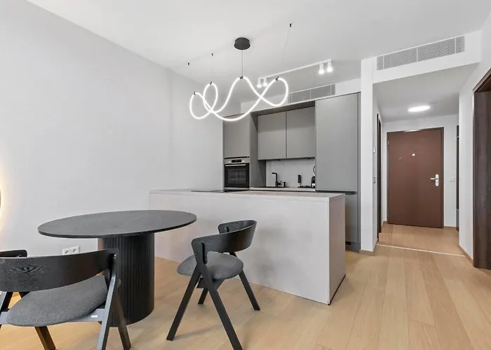 Skypark 1-Bedroom Apartment On Floor 15 With Castle View And Parking By Skyviews 아파트 *
