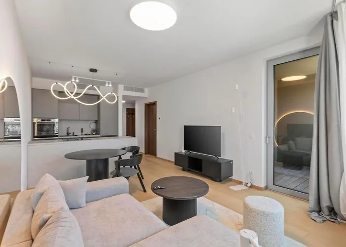 아파트 Skypark 1-Bedroom Apartment On Floor 15 With Castle View And Parking By Skyviews 브라티슬라바