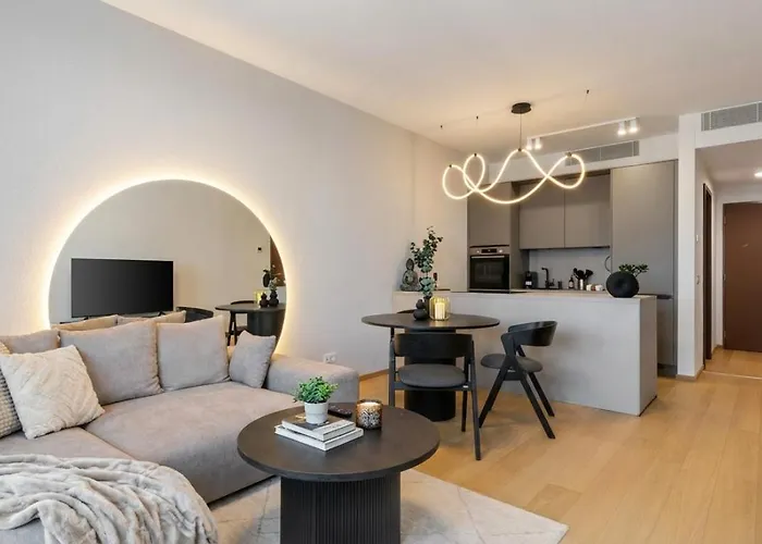 Sky Park Luxury With Stunning Views * براتسيلافا