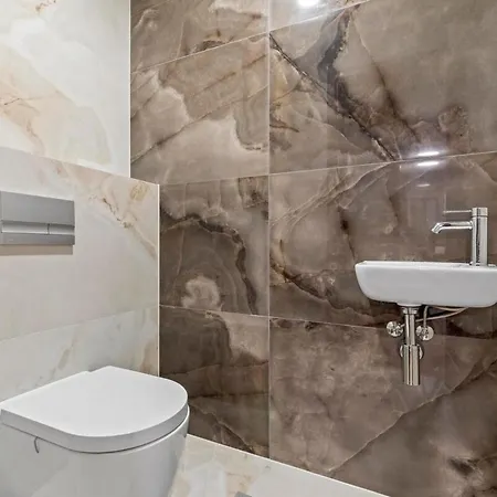 アパート Skypark 1-bedroom On Floor 15 With Castle View And Parking By Skyviews