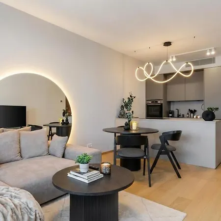 Skypark 1-bedroom On Floor 15 With Castle View And Parking By Skyviews * ブラチスラヴァ